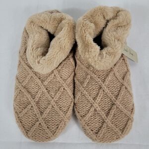 NWT Charlie Paige Women’s Diamond Cable Knit Slippers Faux Fur Ankle Beige OSFM